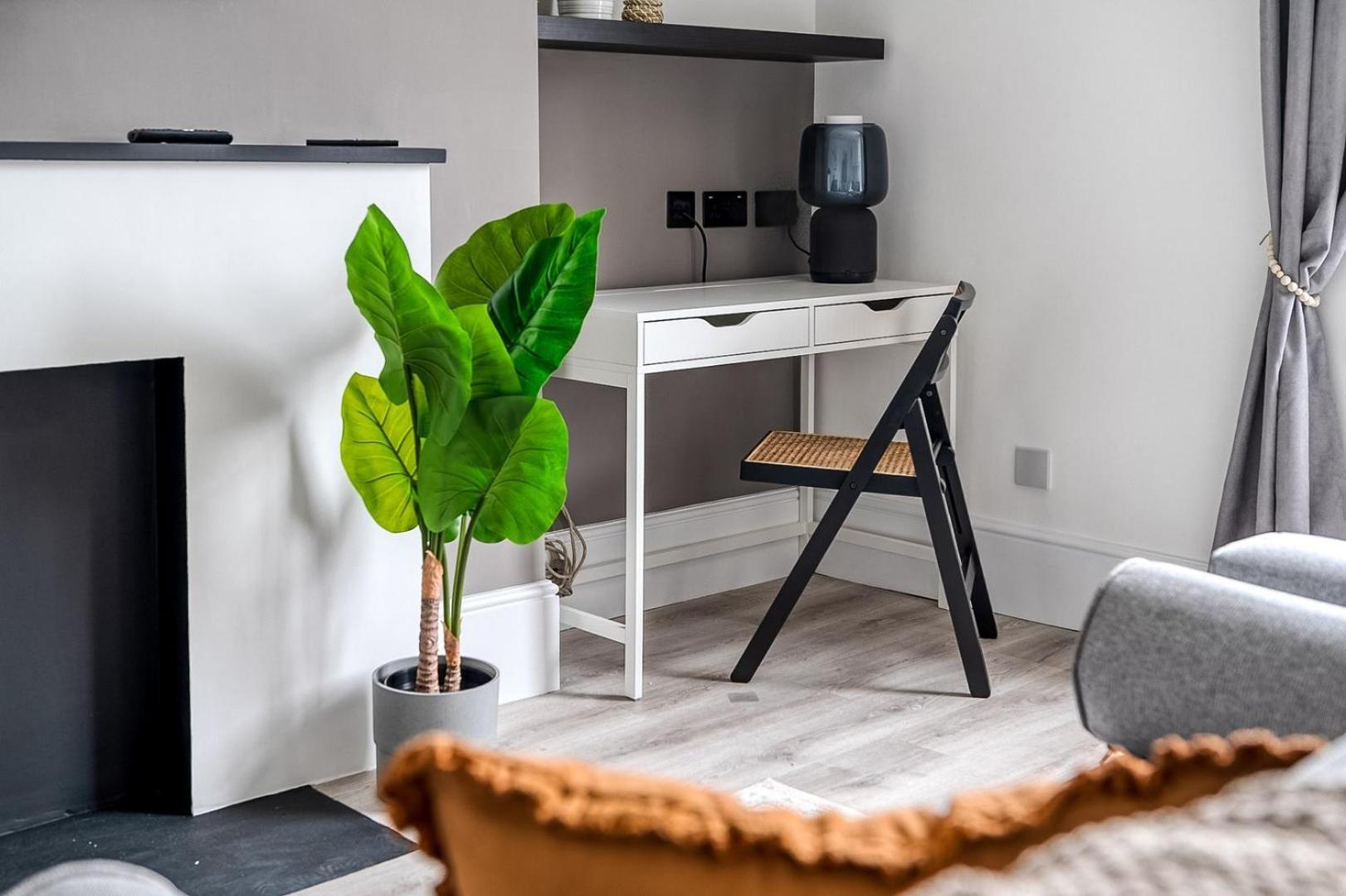 Little Venice Luxury Apartment Лондон Экстерьер фото